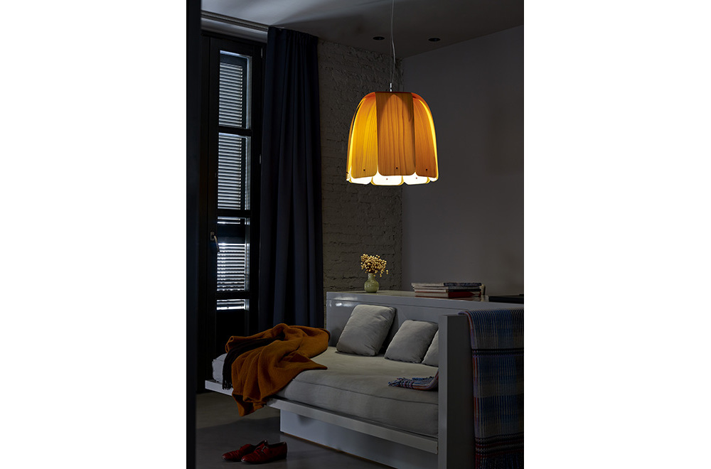 lzf-wood-lamp-domo-hotel-caro-room